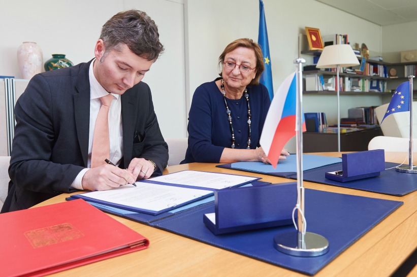 Czech Republic signs the Istanbul Convention