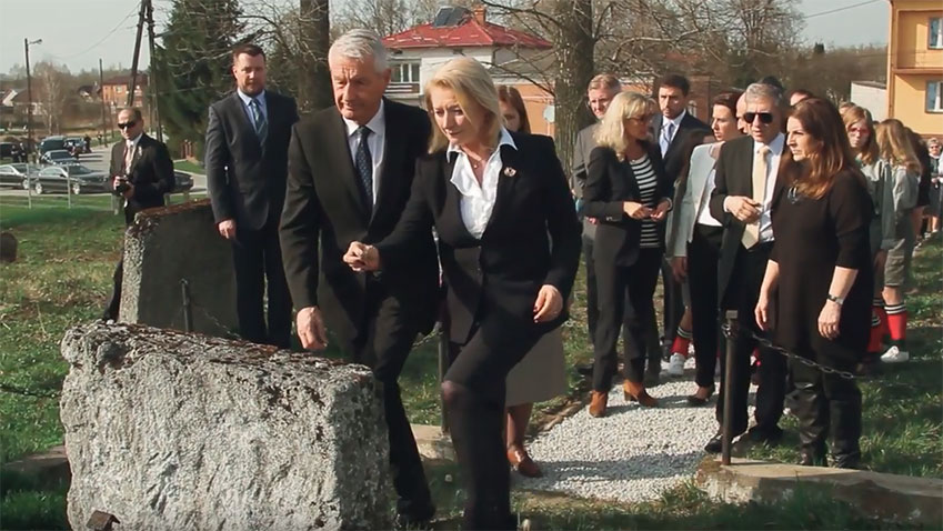 Secretary General’s visit to Frampol school and Jewish cemetery