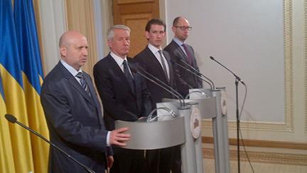 Generalsekretär Jagland und der österreichische Außenminister Kurz besuchen gemeinsam Kiew