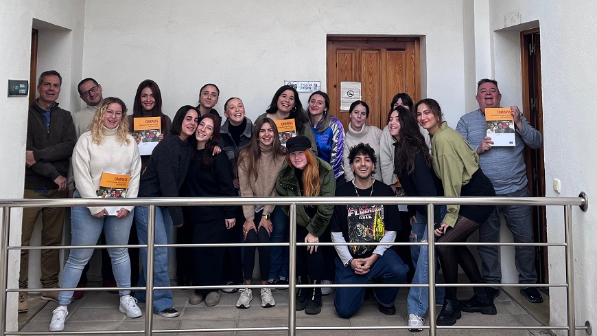 Compass Followers: Training course in Granada