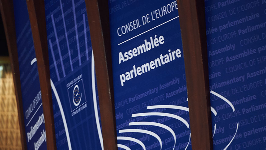 L’Assemblea parlamentare crea un organismo di indagine esterno indipendente per esaminare le accuse di corruzione