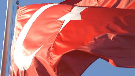Türkei: Demokratie und Menschenrechte schützen