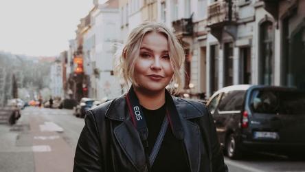 Les menaces en ligne contre la journaliste finlandaise Ida Erämaa doivent faire l'objet d'une enquête et être condamnées