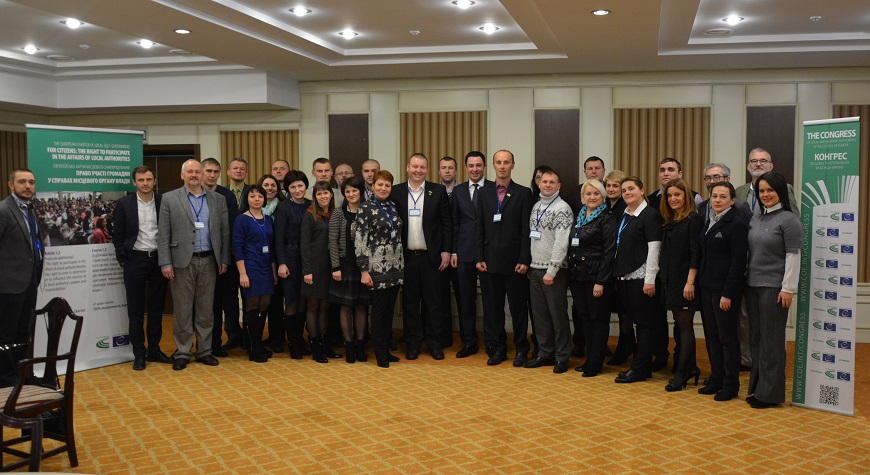 Local councillors in Ukraine demonstrate a modern democratic behaviour at local level