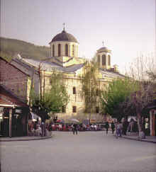 Place de Shadervan et Eglise Episcopale Saint-Georges