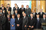 Les Chefs de Délégation ont ouvert le Sommet de Varsovie par une photo de famille