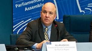Nils Muižnieks assume la carica di Commissario per i diritti umani Nils Muižnieks assume la carica di Commissario per i diritti umani