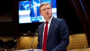 Il Commissario Füle e il Segretario generale Jagland si rammaricano dell’assenza di progressi nell’esecuzione della sentenza Sejdić-Finci Il Commissario Füle e il Segretario generale Jagland si rammaricano dell’assenza di progressi nell’esecuzione della sentenza Sejdić-Finci