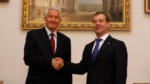 Thorbj&oslash;rn Jagland and Dmitri Medvedev