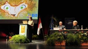 Conferenza sulla strategia per i diritti dei minori: cerimonia d'apertura e Sua Altezza Reale la Principessa di Hannover Conferenza sulla strategia per i diritti dei minori: cerimonia d'apertura