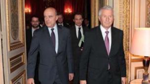 Il Segretario generale incontra il Ministro francese degli Affari esteri Alain Juppé Il Segretario generale incontra il Ministro francese degli Affari esteri Alain Juppé