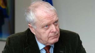 «Испания должна улучшить интеграцию цыган» Комиссар по правам человека Томас Хаммарберг