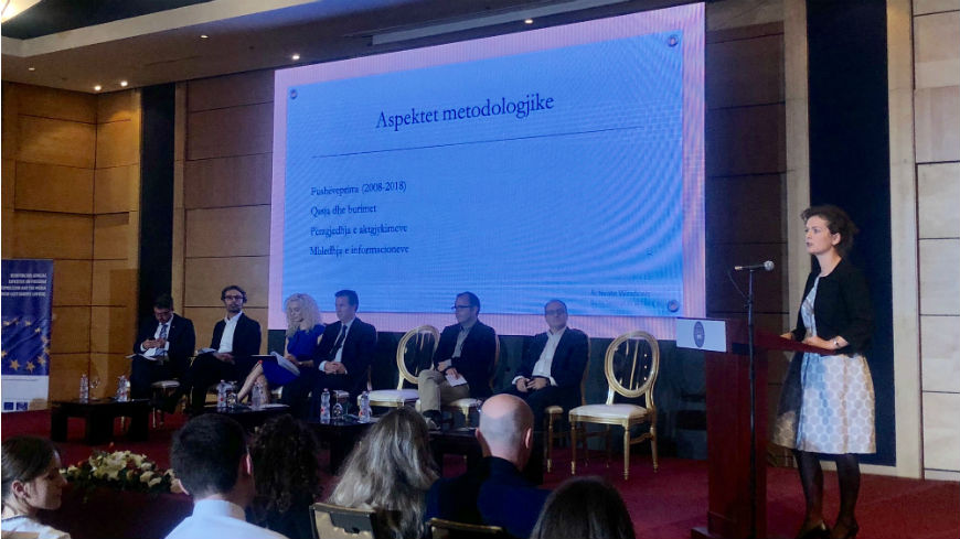 Une conférence scientifique sur les défis de la mise en œuvre des normes européennes de la liberté d'expression dans le contexte albanais organisée à Tirana