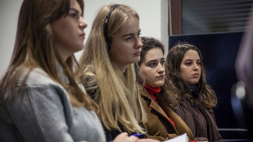 Atelier de formation sur la diffamation et des conseils pratiques pour des journalistes a été organisé à Pristina