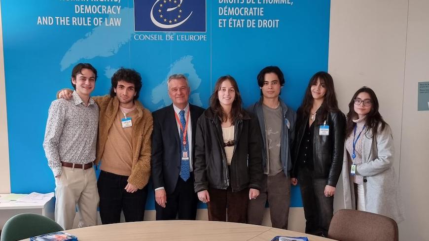 Students from Syracuse University learn about Media Freedom in Europe