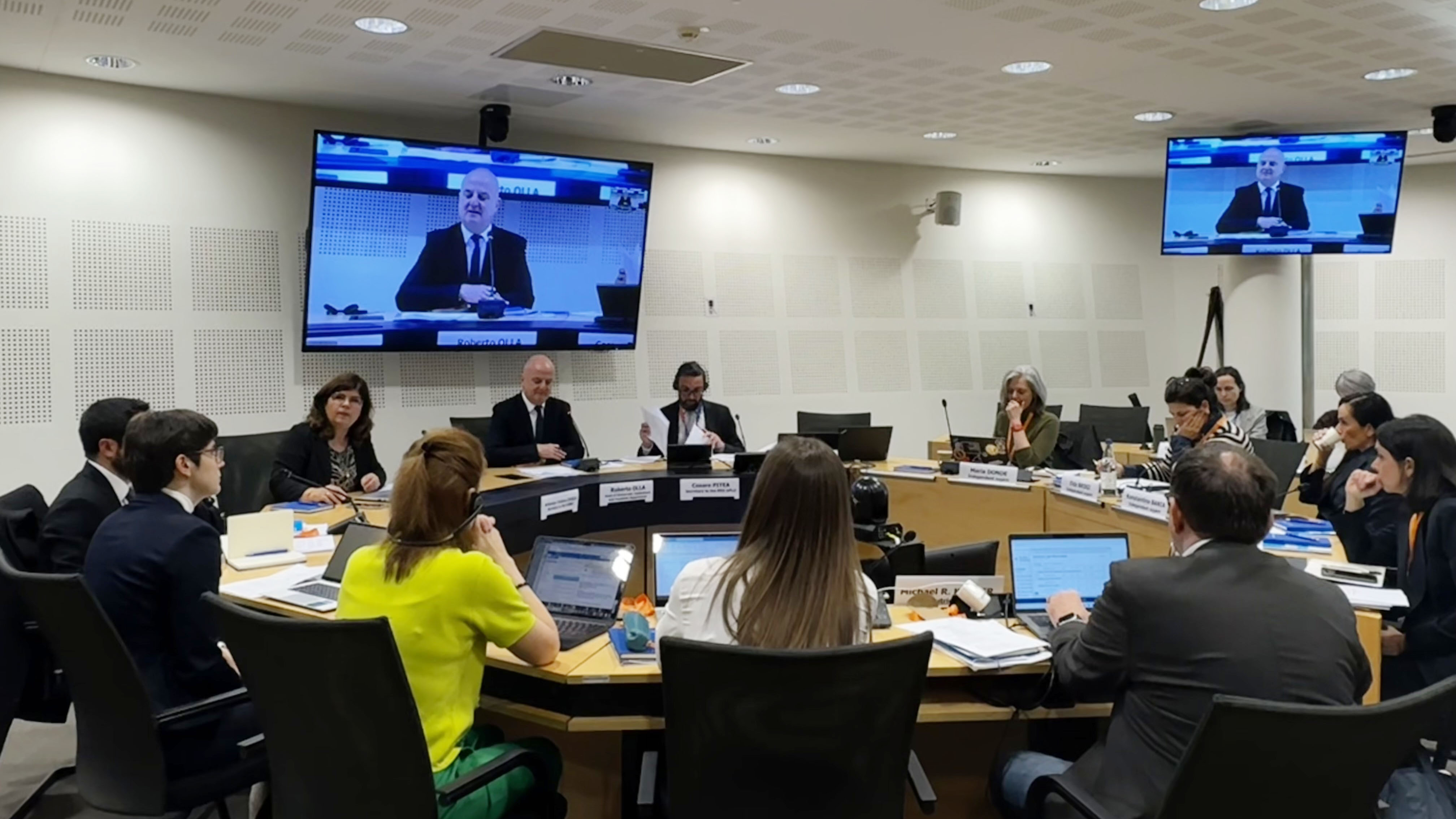 Un nouveau Comité d’expert·e·s entame ses travaux sur la protection du pluralisme des médias à l’ère numérique