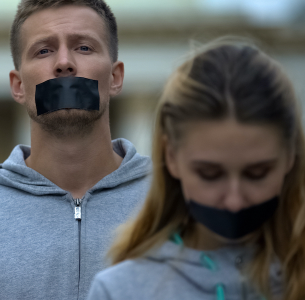 Discriminatory or arbitrary application of legislation or sanctions to silence journalists and other media actors (paragraph 13 of the Guidelines)