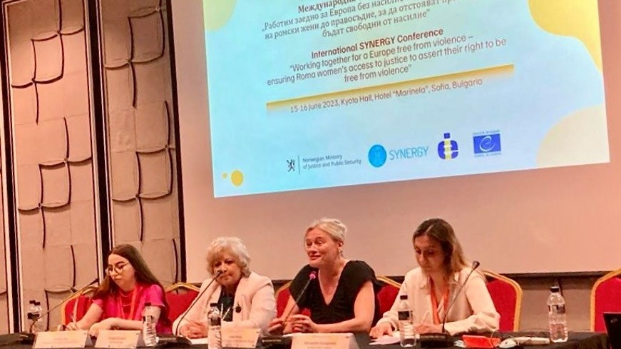 Briser les barrières pour l'accès des femmes Roms à la justice - Un nouveau manuel du réseau SYNERGY