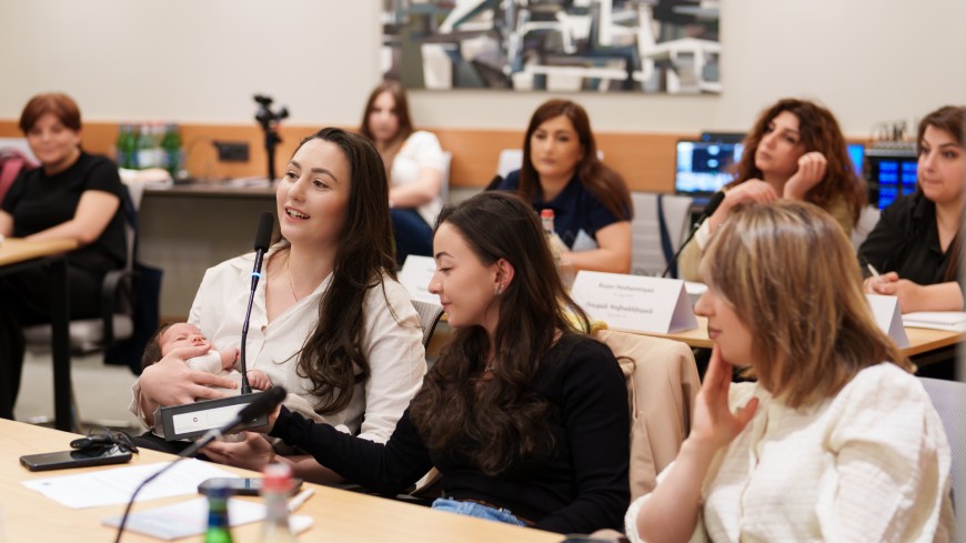 Renforcement du soutien aux femmes et aux filles réfugiées grâce à la coopération avec les organisations de la société civile en Arménie