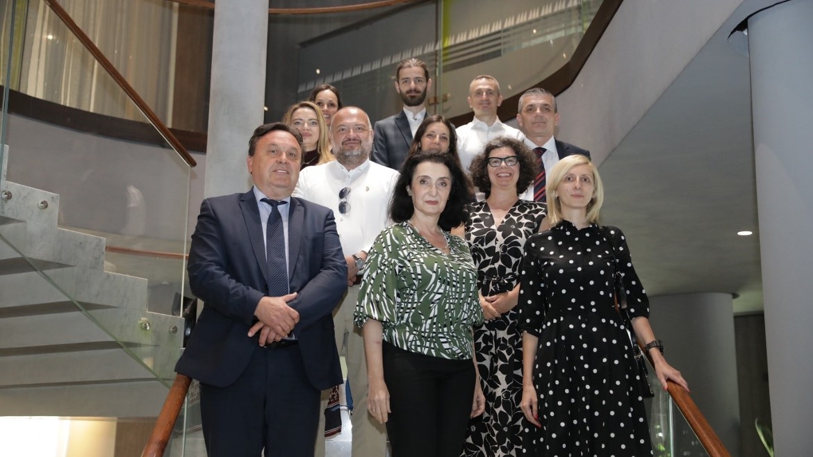 Travailler avec les juges et les procureur·es dans les Balkans occidentaux pour améliorer l’accès des femmes à la justice