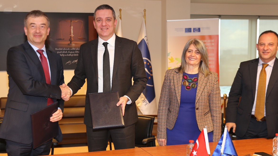 Providing legal aid for women in Turkey: signing of a grant agreement with the Union of Turkish Bar Associations