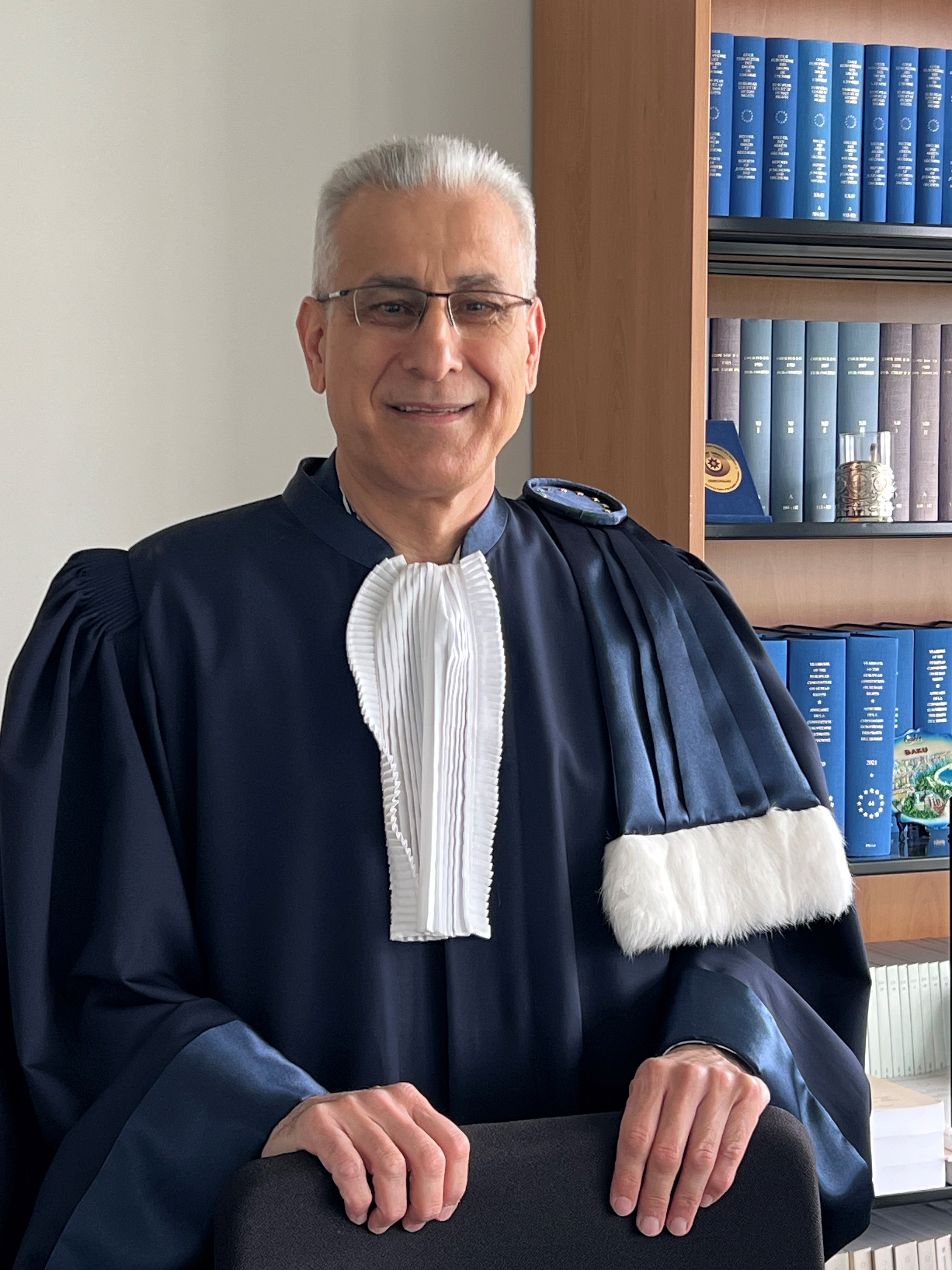 Lətif HÜSEYNOV