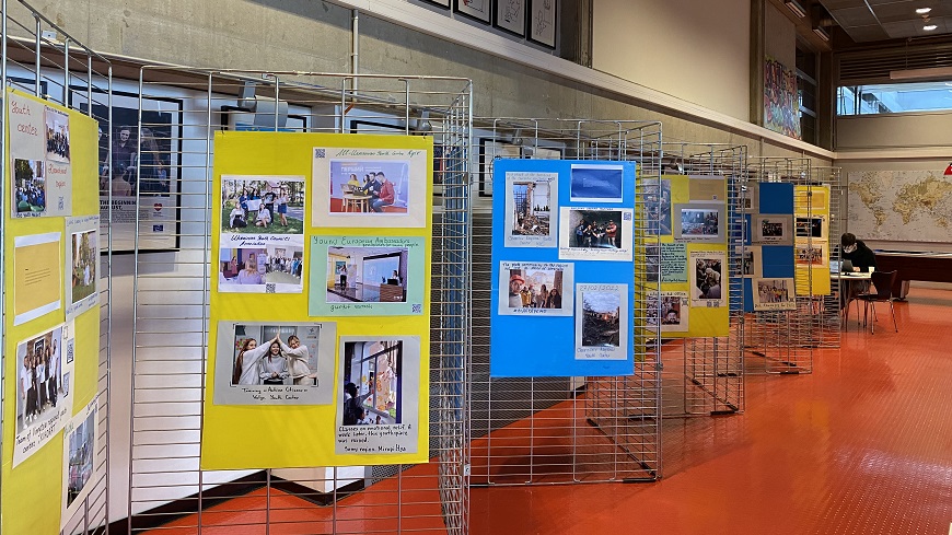 The exhibition "Youth work in war time" is on display