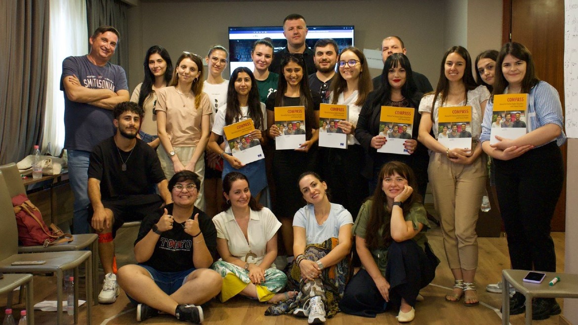 Human rights education to counter discrimination and antigypsyism