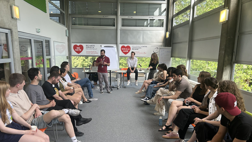 No Signal: Isolation in You(th) – Exploring Youth Loneliness and Its Impact on Democracy