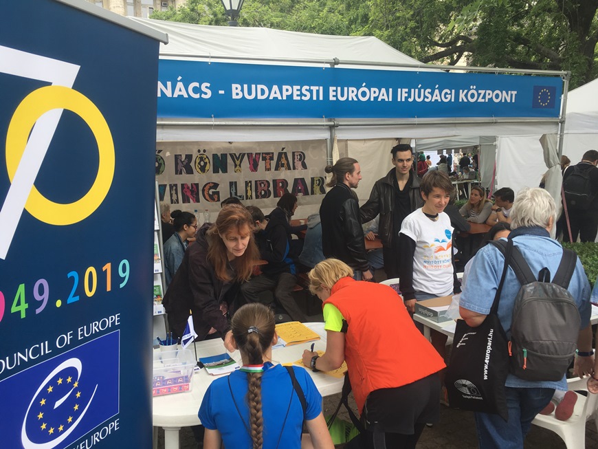 The EYCB’s Living Library a big hit at the Budapest Europe Day Festival