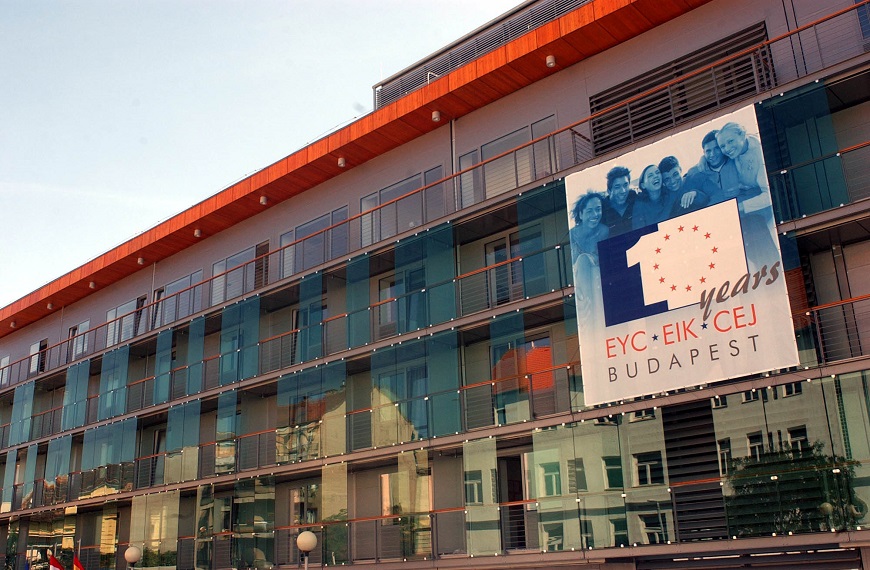 Image: 2005 - 10 years EYCB