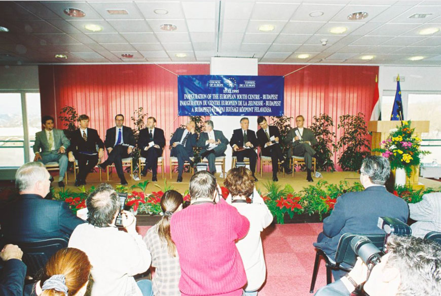 Image: 1995 - Inauguration of the EYCB