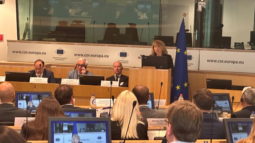 La paix par la mémoire historique : le Congrès soutient l’engagement des villes européennes