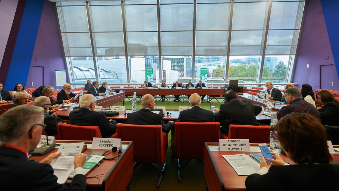 Déclaration Des Anciens Présidents Du Congrès à La - 