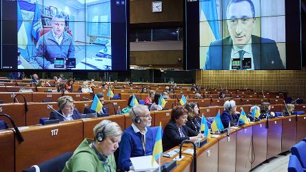 "Nous défendons non seulement l'Ukraine, mais aussi les valeurs démocratiques européennes", déclarent le Maire de Kyiv, Vitali Klitschko, et le Ministre, Oleksiy Chernyshov, au Congrès du Conseil de l'Europe