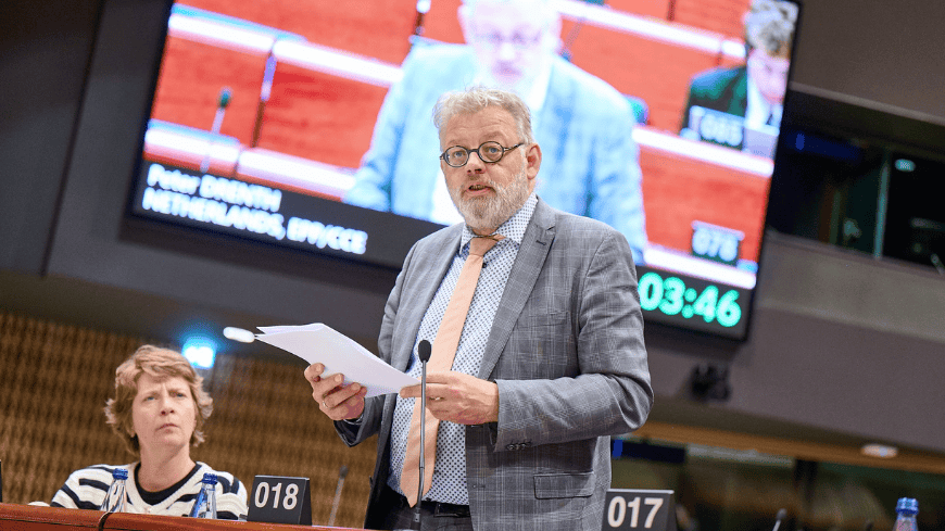Le Congrès exhorte les États membres du Conseil de l'Europe à respecter pleinement la liberté d'expression