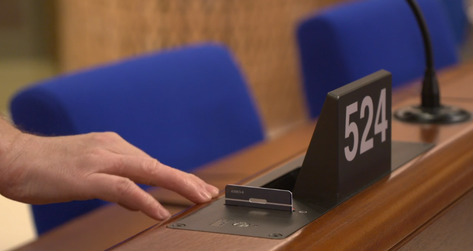How to request the floor in the hemicycle