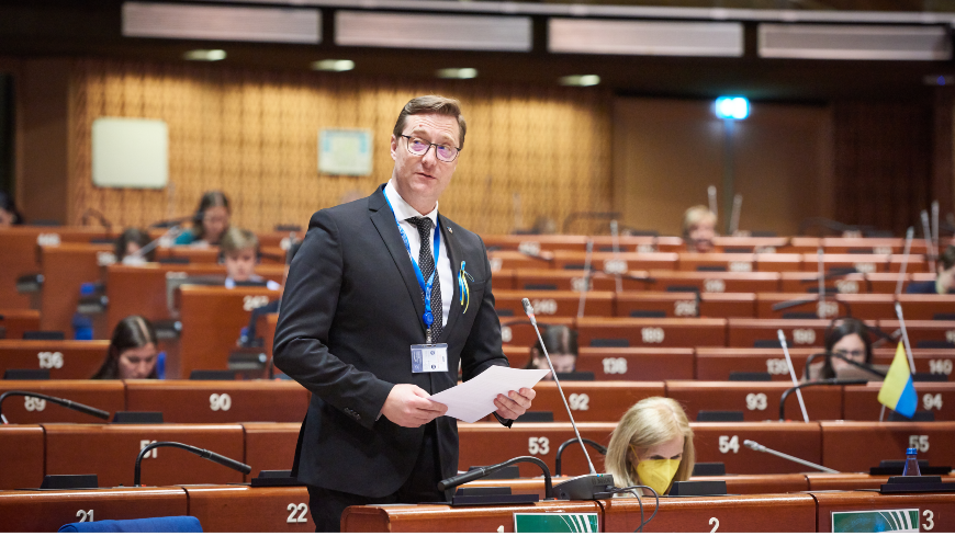 Le Congrès du Conseil de l’Europe adopte un rapport sur la situation des candidats indépendants et de l’opposition dans les élections locales et régionales