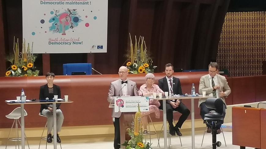 “We have to revitalise democracy and strengthen mutual trust between young people and democratic institutions” says Thomas Andersson at Youth Action Week.