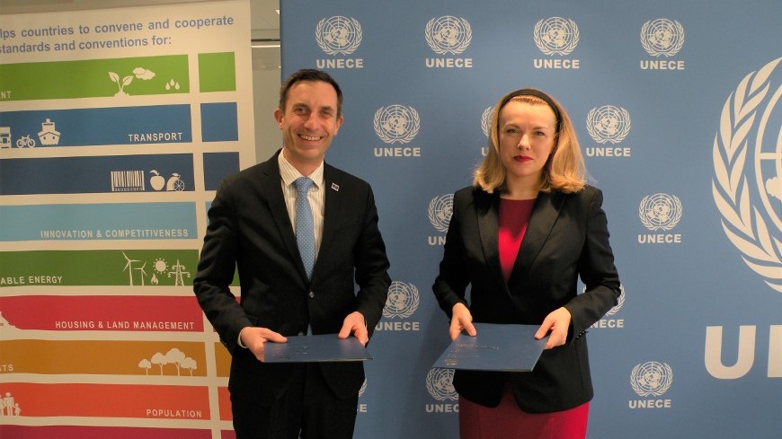 Congress Secretary General signs an MoU with UNECE