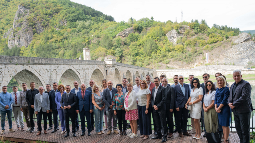 Congress supports local authorities’ associations in Bosnia and Herzegovina