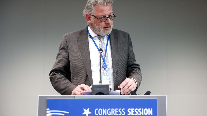 Le Congrès appelle les régions à développer l’enseignement de l’histoire régionale