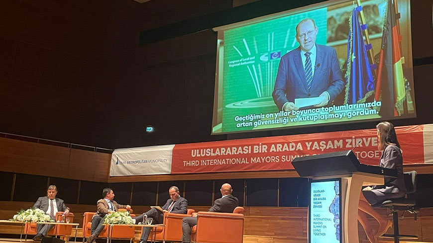 Local and regional leaders are key actors in the fight against misinformation through peer-to-peer practice exchanges and cooperation at all levels