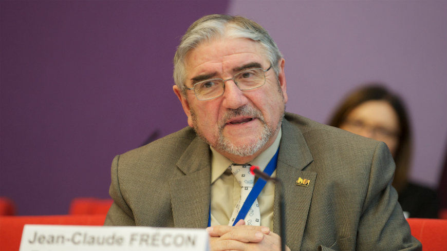 Jean-Claude Frécon: ''Save these populations trapped in a war from a bygone century in Ukraine''