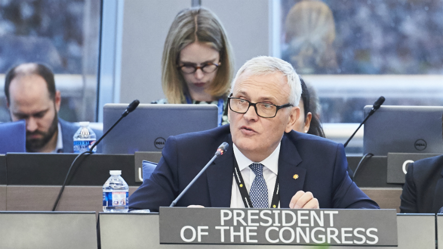Journée internationale des migrants : le Président du Congrès rappelle le rôle capital des collectivités