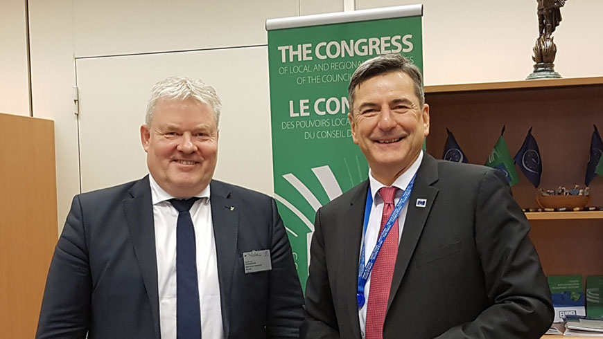 Congress Secretary General meets the Minister for local government and transport of Iceland
