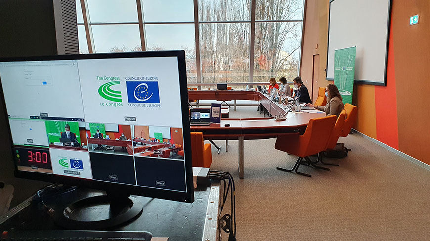 Les co-rapporteurs du Congrès plaident pour des conditions de vie équivalentes entre les zones rurales et urbaines dans un rapport nouvellement adopté