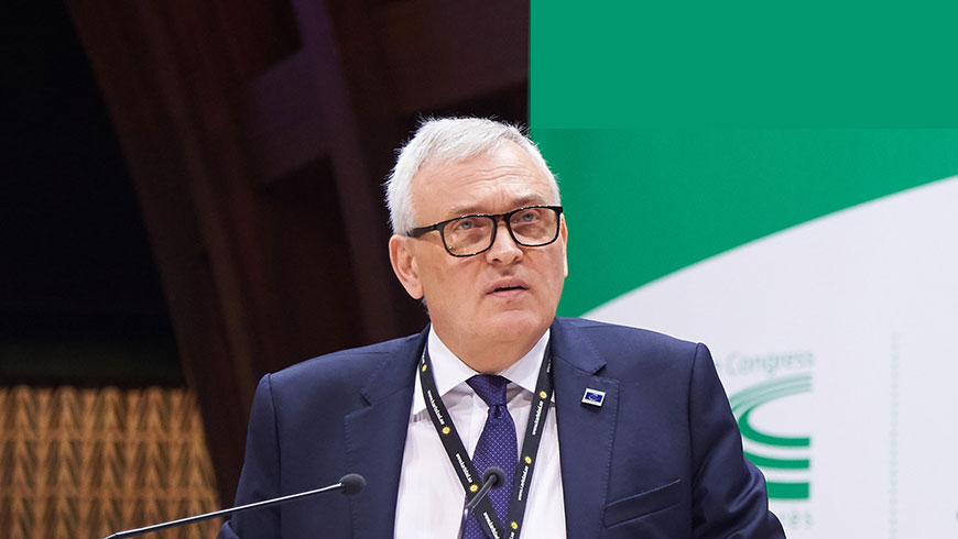 COVID-19 : Le Président du Congrès appelle à une action coordonnée urgente de tous les niveaux de gouvernement