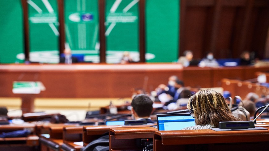 Albania: substantial progress made, but responsibilities between central and local levels need to be clearly divided