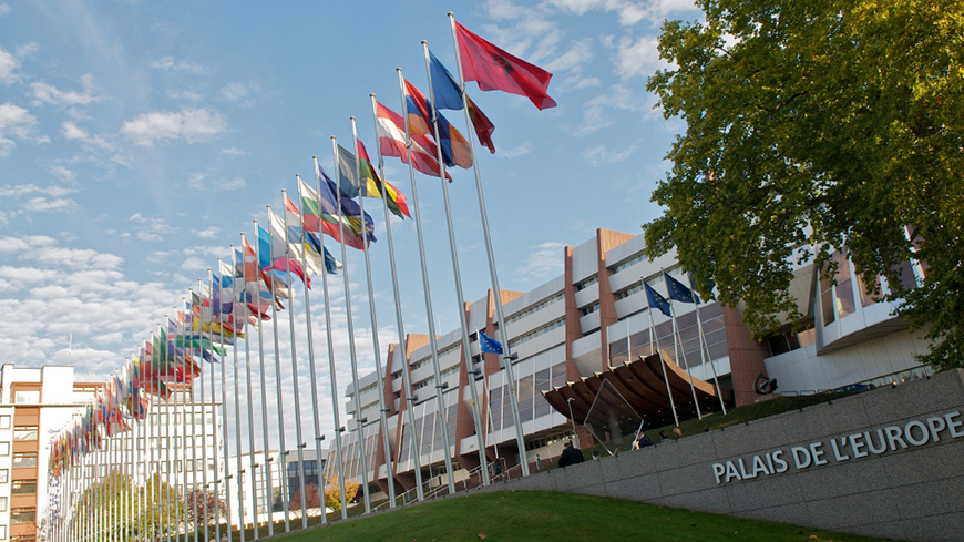 Russia: Anti-extremism and “foreign agents” legislation misused, intolerant public discourse unchallenged and unpunished, says Council of Europe’s body
